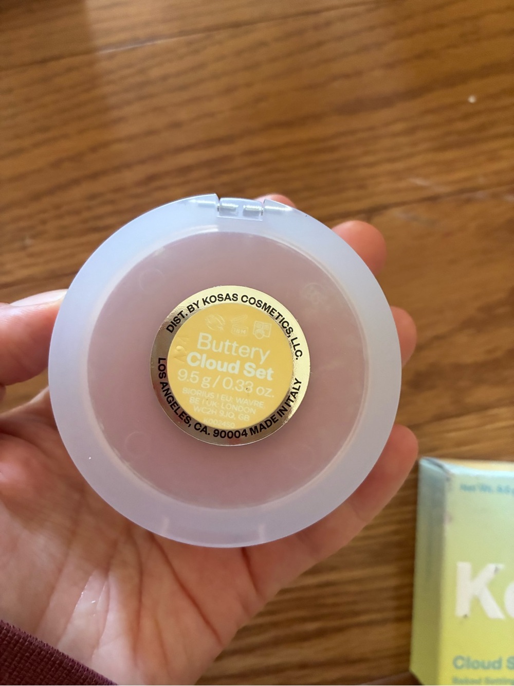 Kosas Cloud Set Baked Setting & Smoothing Talc Free Vegan Powder - Buttery - Picture 4 of 6